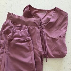 Mandala Women's Mauve Jogger Set